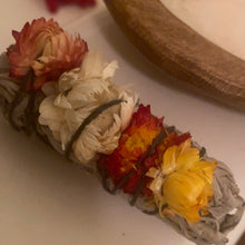 Load image into Gallery viewer, Sage smudge stick - straw flower(1)
