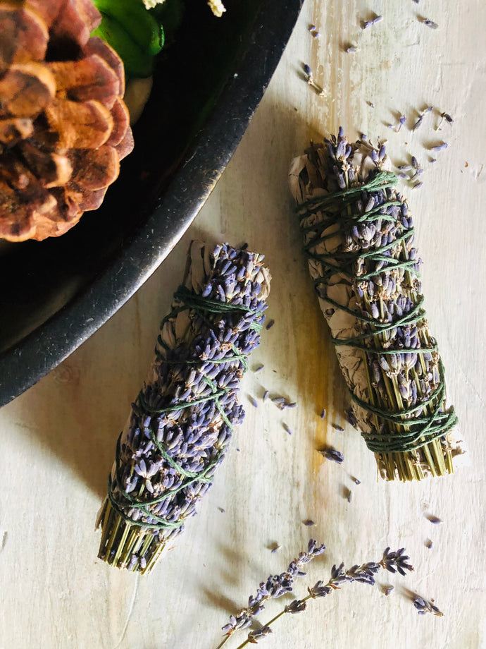 4-5” Sage smudge stick - lavender (1)